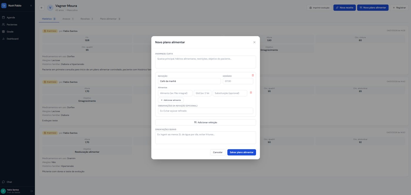 Tela de prontuário e novo plano alimentar de um paciente no VitalFlow
